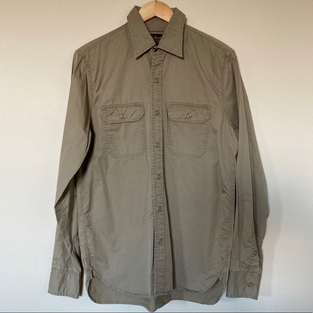 NWOT CIVILIANAIRE BUTTON UP SHIRT size M